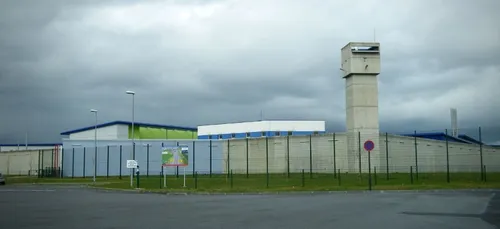 Bretagne : Un détenu de 37 ans meurt dans l'incendie de sa cellule