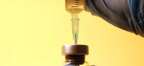 Vaccin : deux doses semblent protéger contre le variant Delta