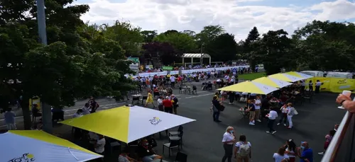 La 6ème étape du Tour depuis la caravane