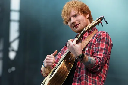 Ed Sheeran dévoile la version acoustique de "Perfect", en duo avec...