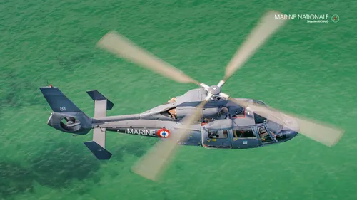 Plus de 3 000 militaires au large du Morbihan pour un débarquement...