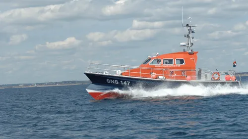 Un jeune enfant et un plaisancier secourus en Charente-Maritime