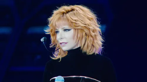Les concerts de Mylène Farmer au Stade de France reportés à...