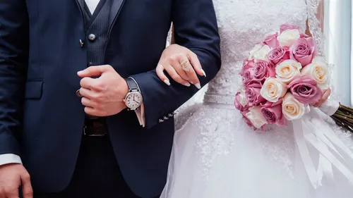 Un mariage vire au drame, le beau-père poignarde son gendre