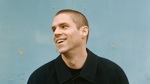 Hervé : découvrez le clip de son titre “Le premier jour du reste de...