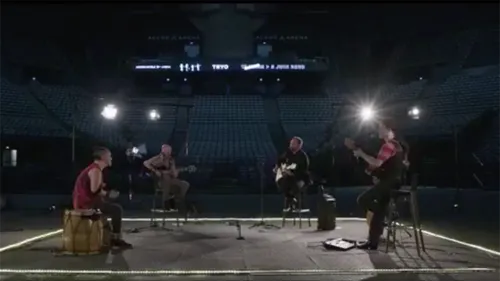 Tryo en concert dans un AccorHotels Arena de Paris complètement… vide