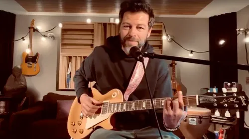 Christophe Maé vous invite à un apéro concert !