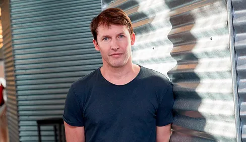 James Blunt ne donnera pas de concert en ligne, et c'est pour notre...