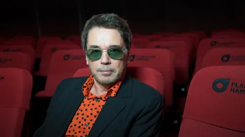 Jean-Michel Jarre donne un concert en réalité virtuelle suivi par...