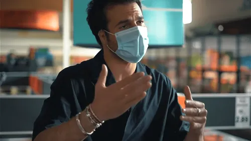 Amir dévoile le making-of du clip de "La Fête"