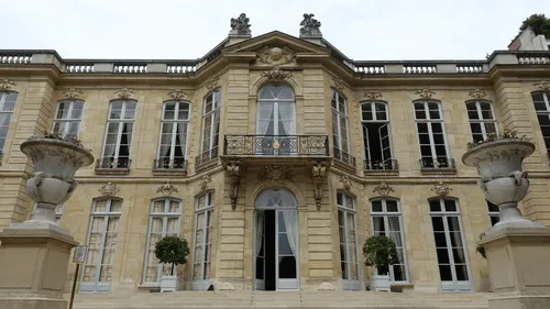 Crise politique : "un spectacle navrant" pour une majorité des...