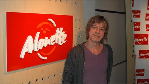 Jean-Louis Aubert, hospitalisé, rassure ses fans