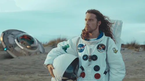 Julien Doré dévoile le clip de "Nous"