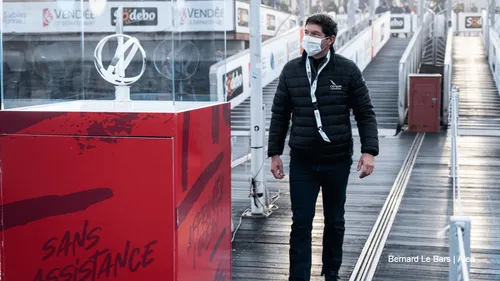 Vendée Globe : Nicolas Troussel subit le premier démâtage de la course
