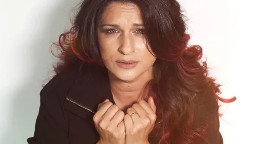 Larusso sort sa reprise de "Tous les cris les SOS"