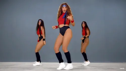 Les Black Eyed Peas signent le clip de "Girl Like Me" avec Shakira