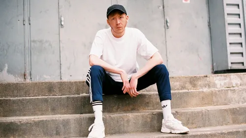 "Bateaux-mouches", le nouveau single d’Eddy de Pretto