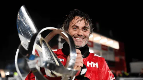 Yannick Bestaven remporte le Vendée Globe !