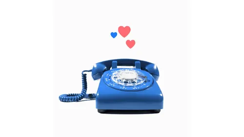 Facebook relance son "téléphone bleu" pour la Saint-Valentin