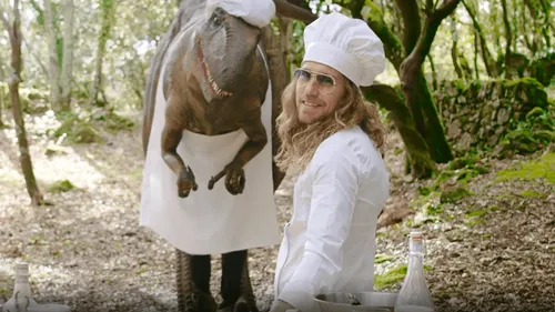 Julien Doré dévoile un "Tuto crêpes" décalé