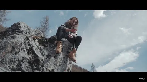 Julien Doré se livre dans un documentaire intime sur YouTube !