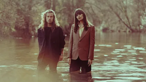 Julien Doré et Clara Luciani en duo : un clip dévoilé ce mardi ?