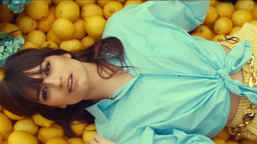 Découvrez "Le Reste", le nouveau clip de Clara Luciani !