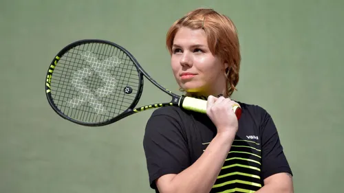 Tennis : une joueuse vend une partie de son bras contre de la...