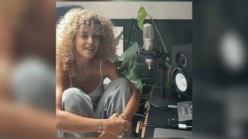 Tal fait son retour sur les réseaux sociaux et annonce son...