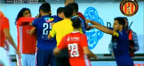 En Tunisie, le classico se termine en bagarre générale!