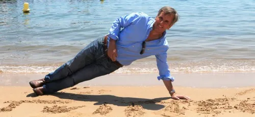 Bernard de la Villardière vent-debout contre les femmes voilées!