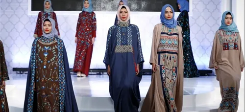 (Vidéo) Fashion Week : hijab et abaya à l'honneur