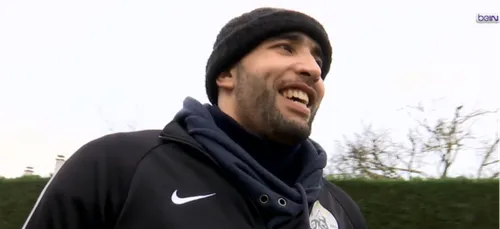 (Vidéo) Portait de Nacer Zorgani, humoriste boxeur malvoyant