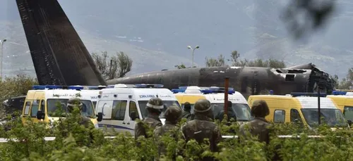 Politiques, joueurs de foot, chanteurs : ils rendent hommage aux...