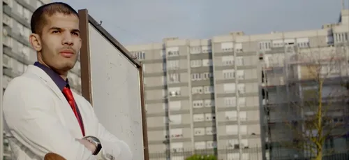 (Vidéo) Ce professeur du 93 allie maths et rap et il cartonne!