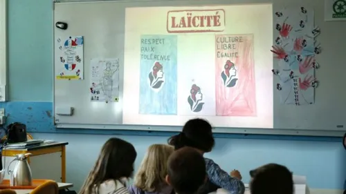 Collèges et lycées français: la jupe longue considérée comme signe...
