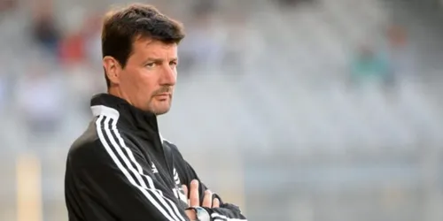 (Vidéo) L’entraîneur français de l'USM Alger affirme que "l'Algérie...