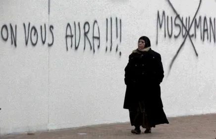 Ils voulaient s'en prendre à des imams et femmes voilées, 10...