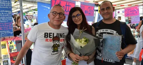 Deux tunisiens passionnés de littérature passent leur lune de...