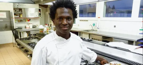 Un jeune guinéen sans papier sauve la vie d’une de ses collègues !