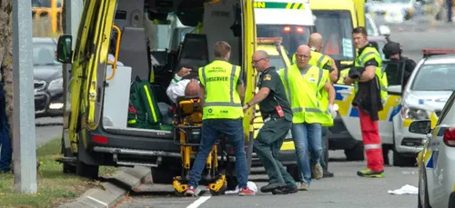 Des attaques terroristes dans deux mosquées en Nouvelle-Zélande...