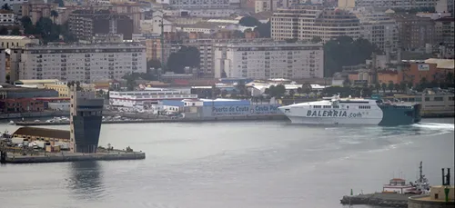 Un marocain tente de rejoindre l'Espagne habillé en employé d'une...