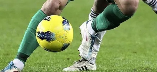 Football : l'histoire d'un espoir algérien devenu migrant