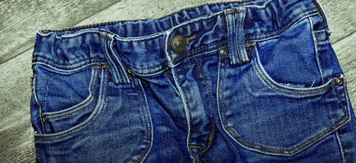 Le pantalon « culotte qui dépasse » est la prochaine tendance à...