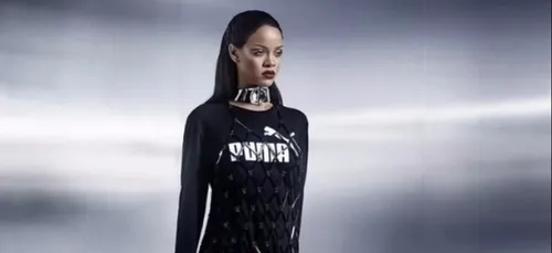 Rihanna : son oncle vend des contrefaçons de sa marque FENTY Puma !