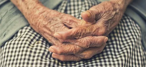 Santé : bientôt la fin des rides grâce à une protéine ?