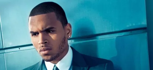 Chris Brown oublie Rihanna dans les bras d'une autre ?