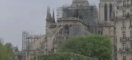 Après l'incendie, Notre-Dame de Paris toujours debout !
