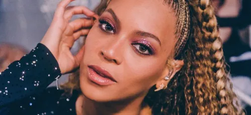 "Homecoming" : Beyoncé sort un album-surprise !