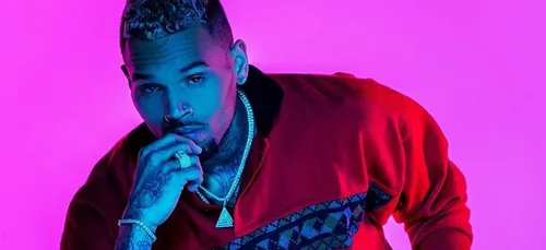 Chris Brown parodie "Avengers" pour annoncer les collaborations de...